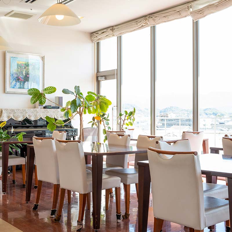 ラウンジ(本館4F)